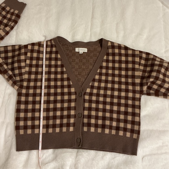 Checkered V-Neck Cardigan Sweater - Picture 4 of 6